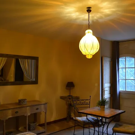 Mas Petit Bed and breakfast Arlés